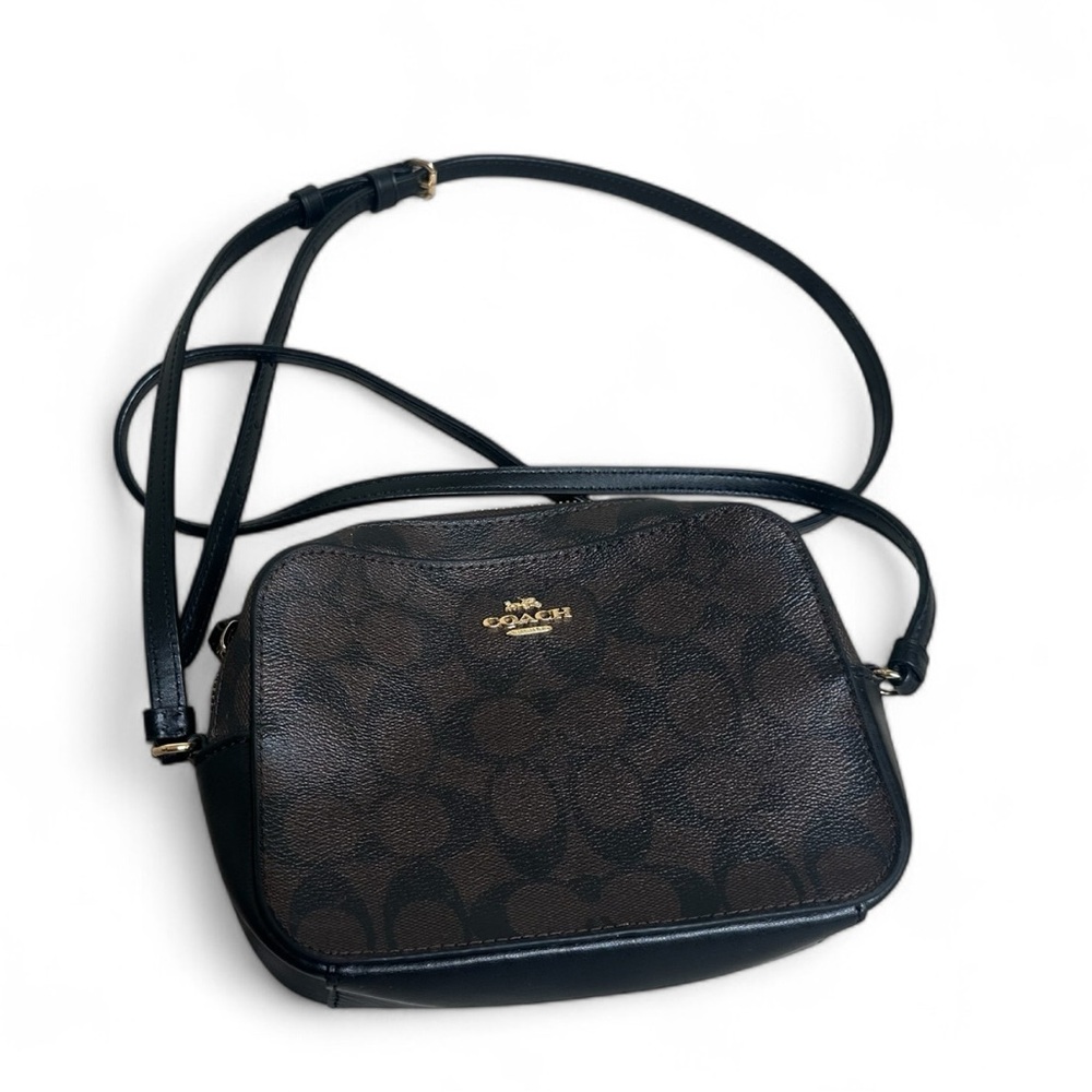 COACH • BAGS
Women • Like new
